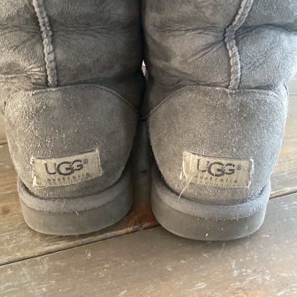 UGG Classic Tall ll - Picture 3 of 5